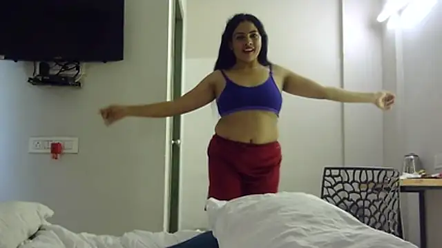 Snapshot of tripti2 chatting on 18, 3, 2026 tripti2 online show from 18, 3, 2026