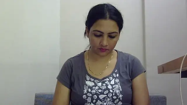 Snapshot of tripti2 chatting on 19, 3, 2026 tripti2 online show from 19, 3, 2026