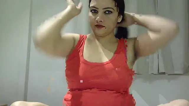 Snapshot of tripti2 chatting on 13, 4, 2026 tripti2 online show from 13, 4, 2026