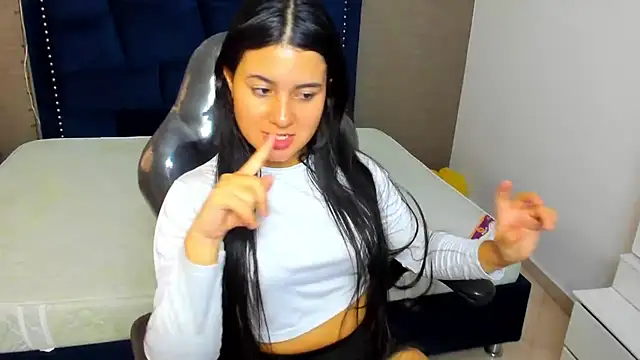 MaiteFlores online show from 15, 4, 2026