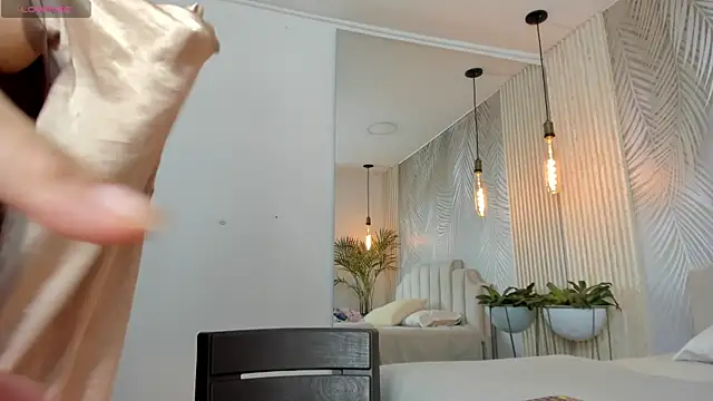 Snapshot of RousseAngel chatting on 9, 1, 2025 RousseAngel online show from 9, 1, 2025