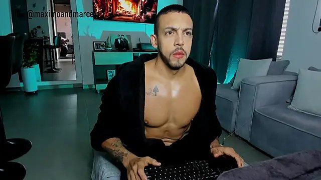 Snapshot of Maximo_Marcelo chatting on 15, 12, 2024 Maximo Marcelo online show from 15, 12, 2024