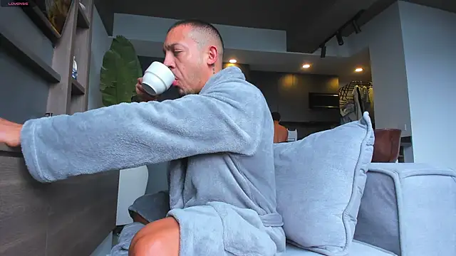 Snapshot of Maximo_Marcelo chatting on 3, 12, 2025 Maximo Marcelo online show from 3, 12, 2025