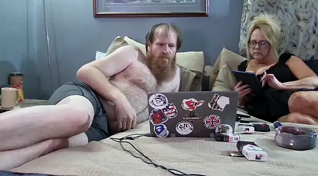 Snapshot of letsgetdirty1981 chatting on 14, 2, 2025 letsgetdirty1981 online show from 14, 2, 2025