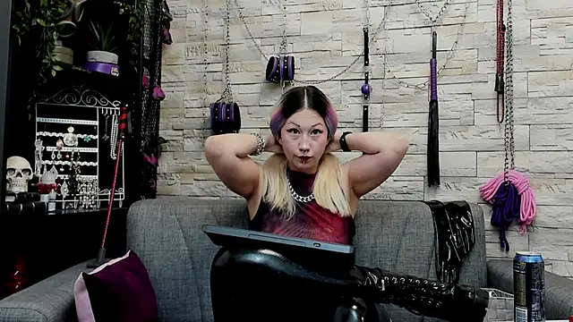 Snapshot of CruelMistress chatting on 21, 2, 2026 CruelMistress online show from 21, 2, 2026