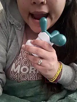 Snapshot of rituu07 chatting on 23, 12, 2024 rituu07 online show from 23, 12, 2024