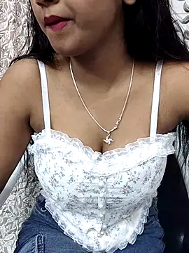 Snapshot of Ishaani_0 chatting on 16, 2, 2025 Ishaani 0 online show from 16, 2, 2025