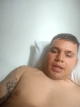 Snapshot of danysotico95 chatting on 15, 2, 2026 danysotico95 online show from 15, 2, 2026