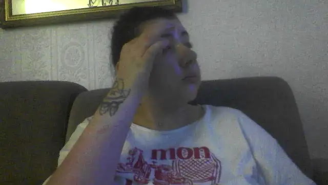 Snapshot of CamilaCherryX chatting on 12, 11, 2025 CamilaCherryX online show from 12, 11, 2025