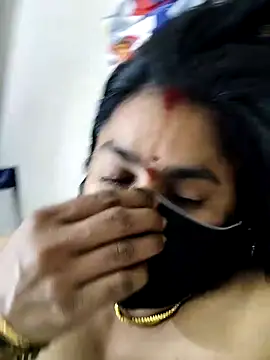 Snapshot of Tamilrojanew chatting on 9, 12, 2024 Tamilrojanew online show from 9, 12, 2024