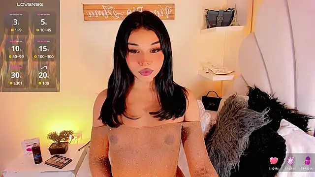 ValentinaMarinn online show from 9, 10, 2025