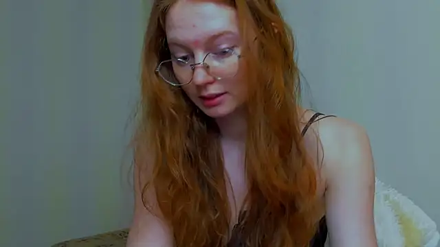 Snapshot of Fire_Luna chatting on 3, 3, 2026 Fire Luna online show from 3, 3, 2026