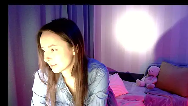 Snapshot of LilyXSky chatting on 10, 12, 2024 LilyXSky online show from 10, 12, 2024