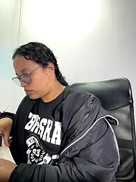 Snapshot of angela_angels_ chatting on 10, 9, 2025 angela angels online show from 10, 9, 2025