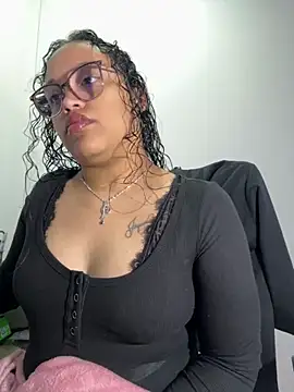 Snapshot of angela_angels_ chatting on 18, 10, 2025 angela angels online show from 18, 10, 2025