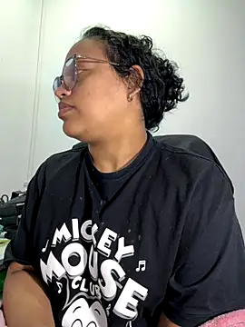Snapshot of angela_angels_ chatting on 19, 10, 2025 angela angels online show from 19, 10, 2025