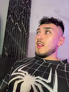 Snapshot of Zionmattis chatting on 12, 4, 2026 Zionmattis online show from 12, 4, 2026