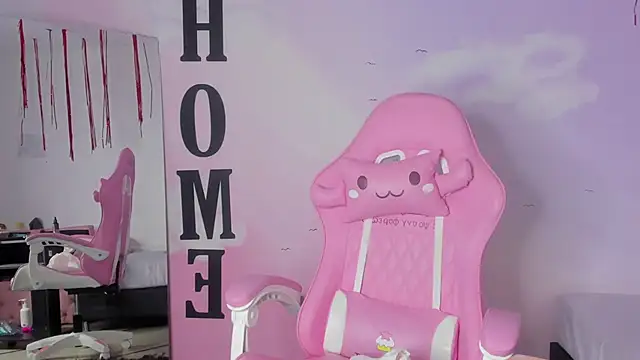 Snapshot of carolayrosse chatting on 3, 3, 2025 carolayrosse online show from 3, 3, 2025