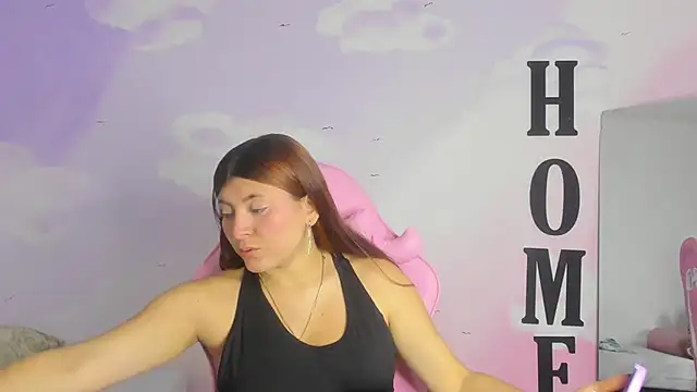 Snapshot of carolayrosse chatting on 5, 3, 2025 carolayrosse online show from 5, 3, 2025