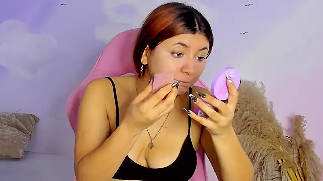 Snapshot of carolayrosse chatting on 14, 3, 2025 carolayrosse online show from 14, 3, 2025