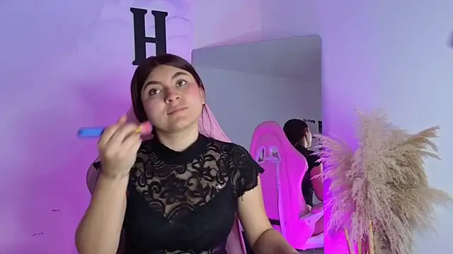 Snapshot of carolayrosse chatting on 11, 9, 2025 carolayrosse online show from 11, 9, 2025