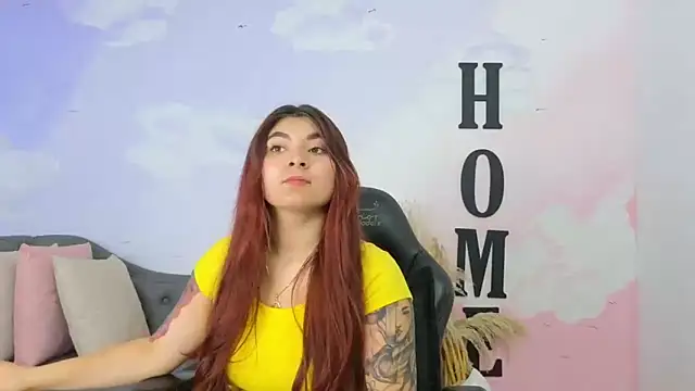 Snapshot of carolayrosse chatting on 16, 12, 2025 carolayrosse online show from 16, 12, 2025