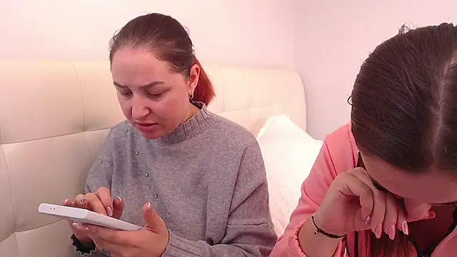 Snapshot of Amy--Samy chatting on 18, 2, 2025 Amy--Samy online show from 18, 2, 2025