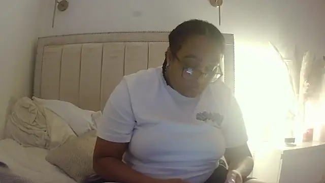 vanilla chocolate23 online show from 4, 10, 2025