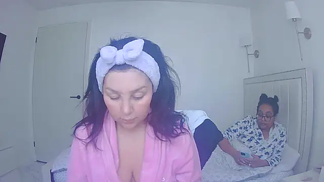 Snapshot of vanilla_chocolate23 chatting on 26, 3, 2026 vanilla chocolate23 online show from 26, 3, 2026