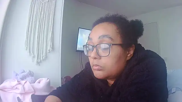 Snapshot of vanilla_chocolate23 chatting on 4, 4, 2026 vanilla chocolate23 online show from 4, 4, 2026