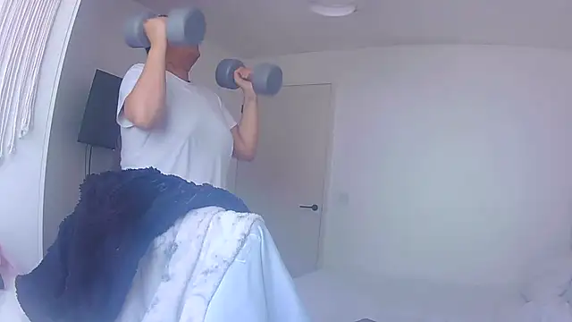 Snapshot of vanilla_chocolate23 chatting on 5, 4, 2026 vanilla chocolate23 online show from 5, 4, 2026