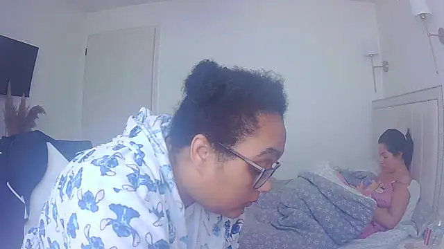 Snapshot of vanilla_chocolate23 chatting on 7, 4, 2026 vanilla chocolate23 online show from 7, 4, 2026