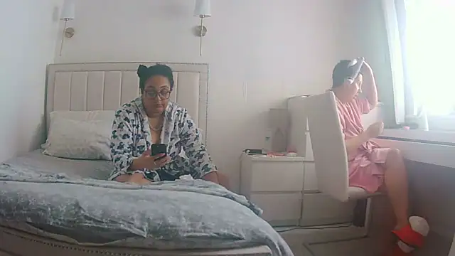 Snapshot of vanilla_chocolate23 chatting on 11, 4, 2026 vanilla chocolate23 online show from 11, 4, 2026