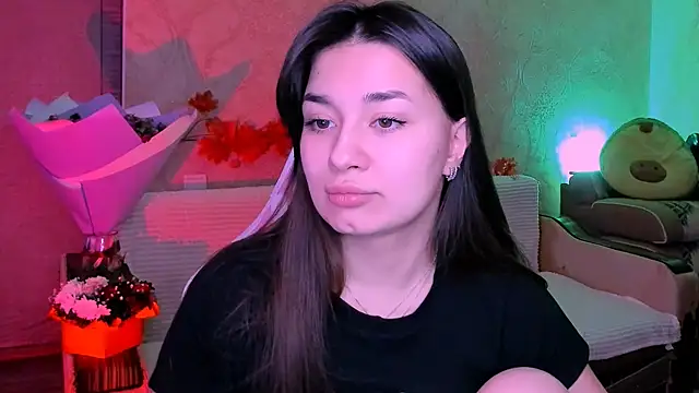 Swee Alicee online show from 19, 2, 2025