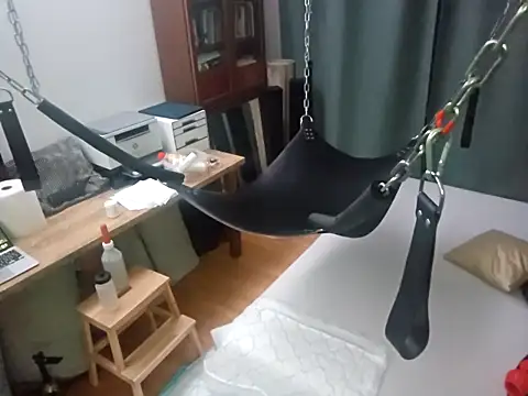 Snapshot of manforhotfun chatting on 2, 11, 2025 manforhotfun online show from 2, 11, 2025