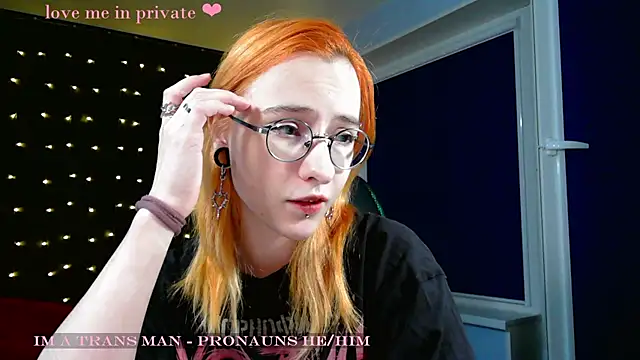 Snapshot of Honelin chatting on 28, 1, 2025 Honelin online show from 28, 1, 2025