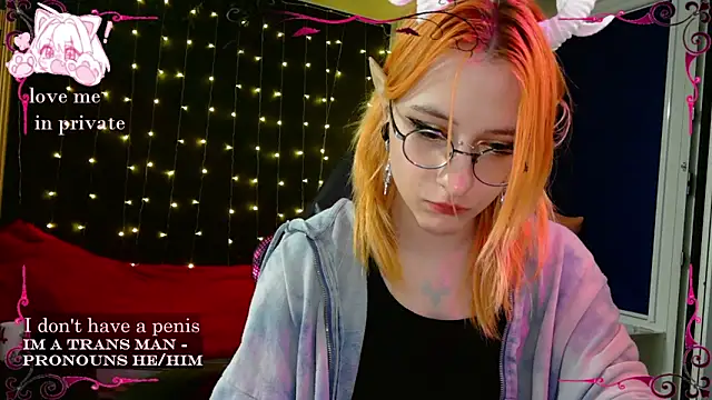 Snapshot of Honelin chatting on 13, 3, 2025 Honelin online show from 13, 3, 2025