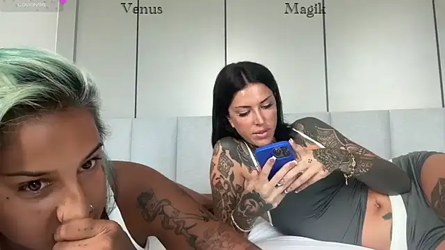 Snapshot of venus-magik chatting on 21, 9, 2025 venus-magik online show from 21, 9, 2025