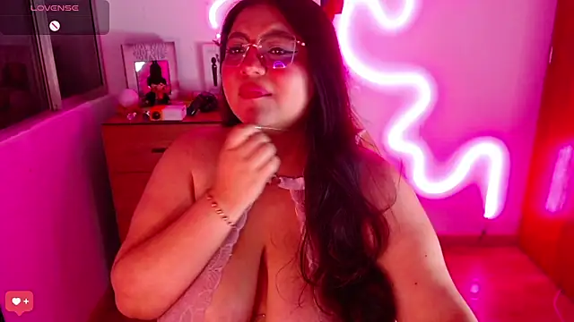 Snapshot of Rebeca_charme21 chatting on 27, 12, 2024 Rebeca charme21 online show from 27, 12, 2024