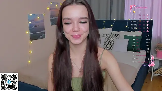 Snapshot of LizaTheButter chatting on 14, 3, 2025 LizaTheButter online show from 14, 3, 2025