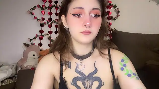 Snapshot of _Devill_Baby chatting on 27, 2, 2025  Devill Baby online show from 27, 2, 2025
