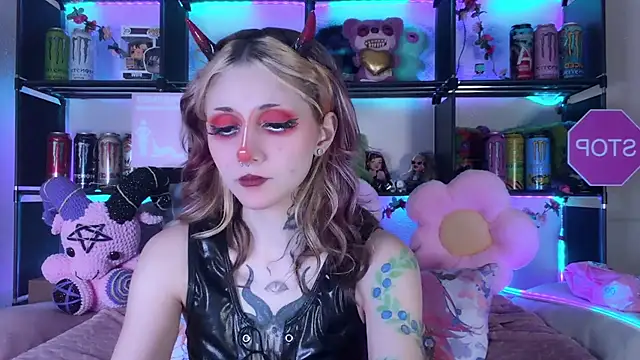 Snapshot of _Devill_Baby chatting on 25, 5, 2026 Devill Baby online show from 25, 5, 2026