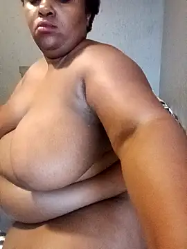 Snapshot of HotBootyBabe90 chatting on 9, 4, 2026 HotBootyBabe90 online show from 9, 4, 2026