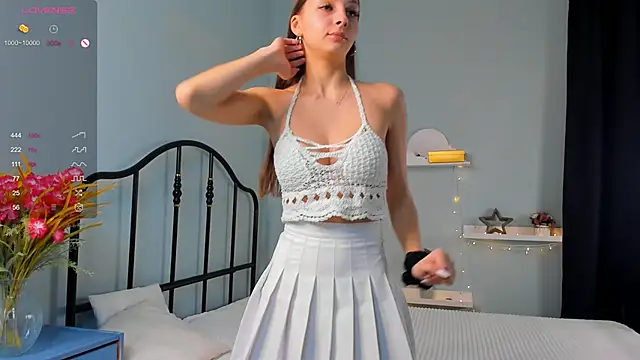 Snapshot of GeorginaCurvin chatting on 13, 2, 2025 GeorginaCurvin online show from 13, 2, 2025
