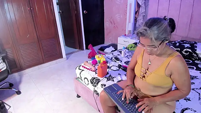 mature bigass   online show from 8, 1, 2025