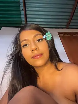 Snapshot of shaylin_brooke1 chatting on 8, 4, 2026 shaylin brooke1 online show from 8, 4, 2026