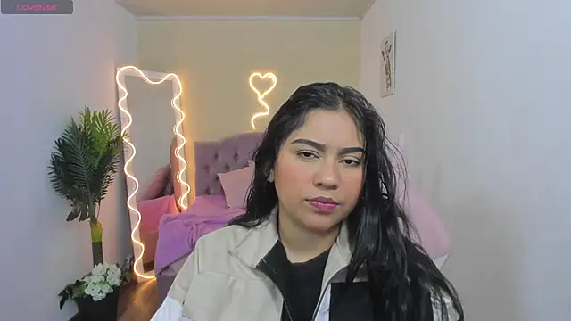 kendra tay online show from 4, 2, 2025