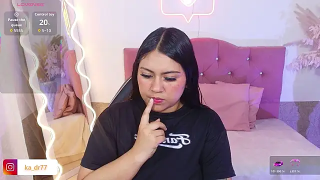 Snapshot of kendra_tay chatting on 2, 3, 2026 kendra tay online show from 2, 3, 2026