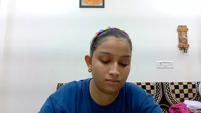 Snapshot of Aleena_Rai chatting on 4, 10, 2025 Aleena Rai online show from 4, 10, 2025