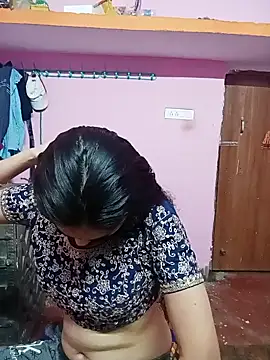 Snapshot of Cute-Simmi chatting on 8, 1, 2025 Cute-Simmi online show from 8, 1, 2025